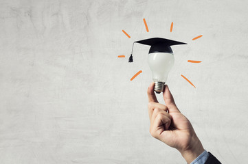 乒乓球正手平击发球的要点是什么？