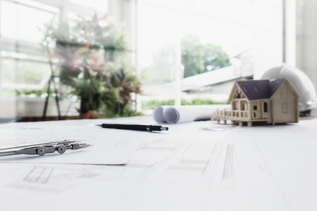 乒乓球拍（横拍）反手长胶的打法