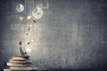 张怡宁和邓亚萍谁更厉害？